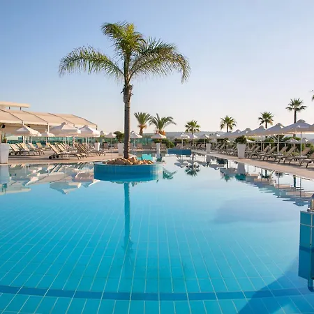 Asterias Otel Aya Napa