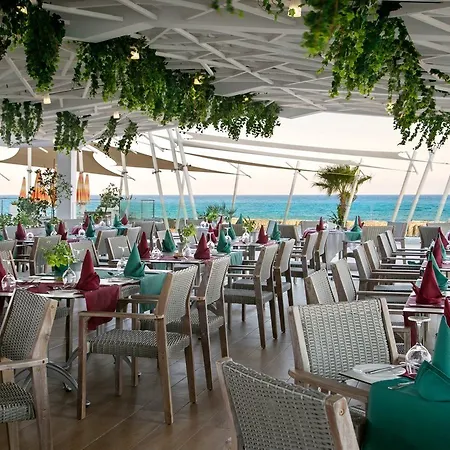 Asterias Otel Aya Napa