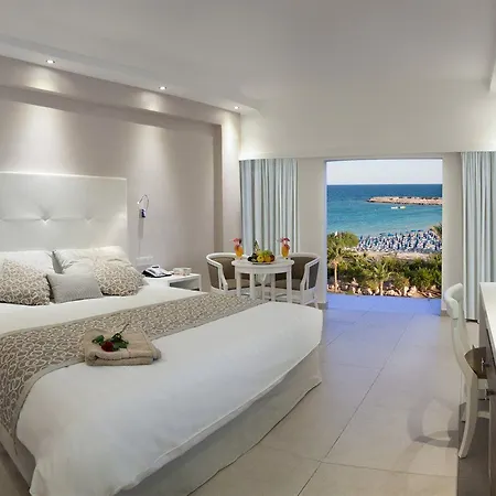 Otel Asterias Aya Napa