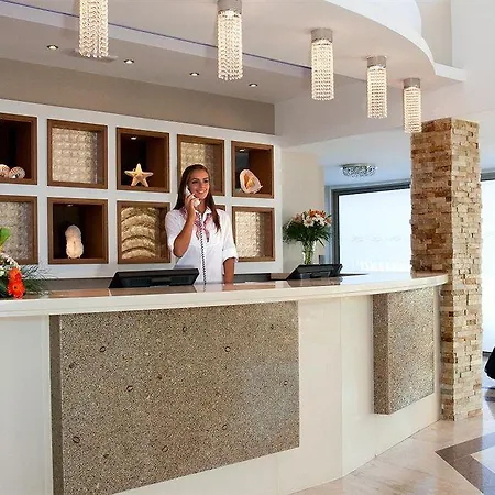 Asterias Hotel 4*