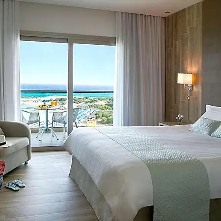 استيرياس بيتش 4*