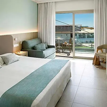 فندق استيرياس بيتش 4*