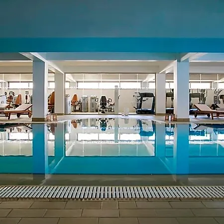 فندق استيرياس بيتش 4*